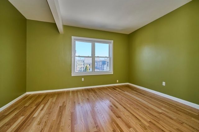 118 Trowbridge St 6, Cambridge, MA 02138