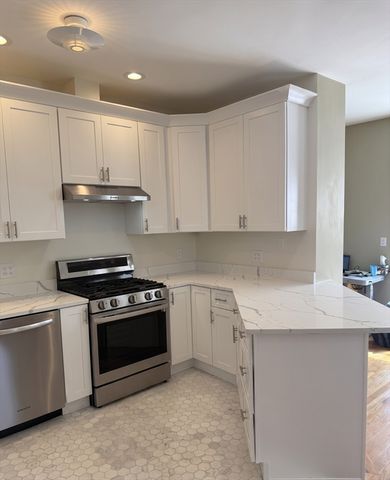 118 Trowbridge St 6, Cambridge, MA 02138