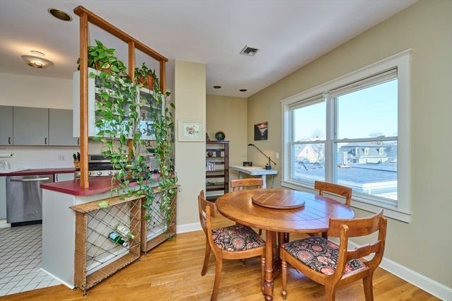 118 Trowbridge St 6, Cambridge, MA 02138