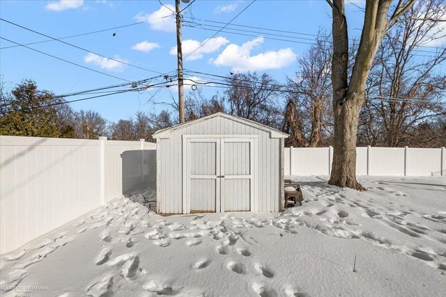 5237 Mansfield Street, Sterling Heights, MI 48310