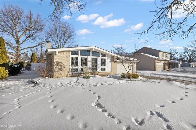 5237 Mansfield Street, Sterling Heights, MI 48310