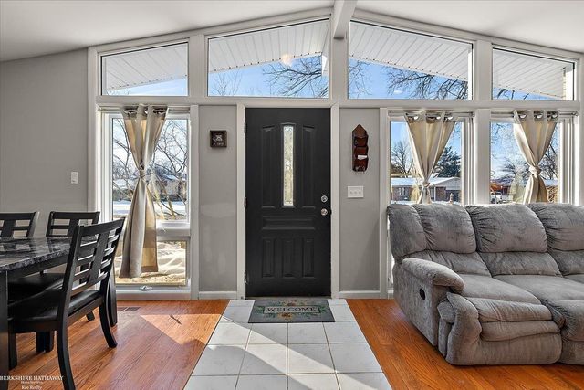 5237 Mansfield Street, Sterling Heights, MI 48310