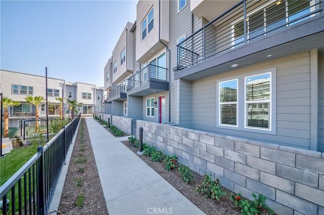 1809 Lychee St, Fullerton, CA 92835