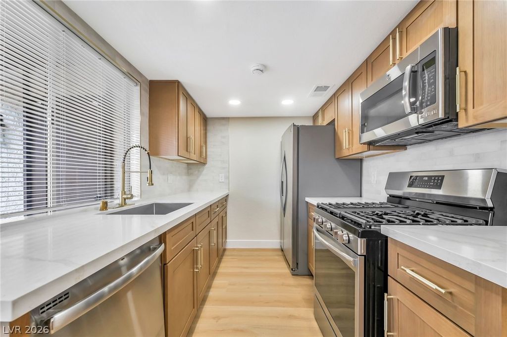 1405 Vegas Valley Drive 51, Las Vegas, NV 89169 — exterior