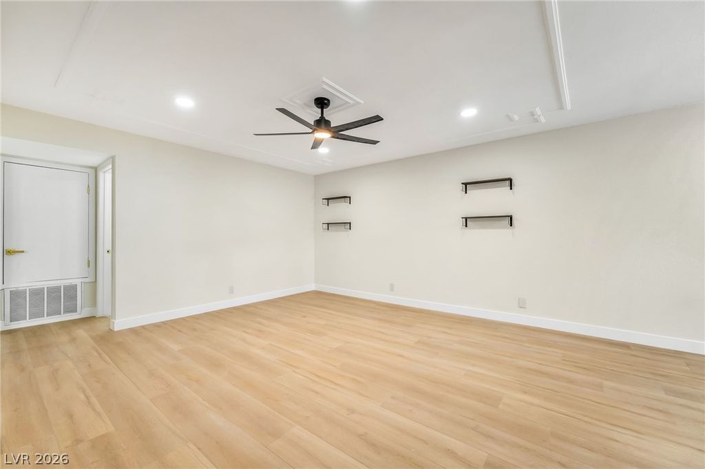 1405 Vegas Valley Drive 51, Las Vegas, NV 89169 — photo 4