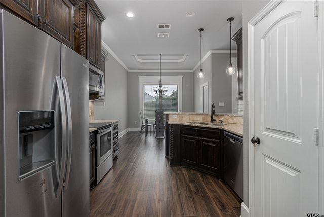 544 Wellington PI, Tyler, TX 75704