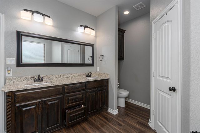 544 Wellington PI, Tyler, TX 75704