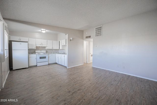 2123 W DEVONSHIRE Avenue 9, Phoenix, AZ 85015