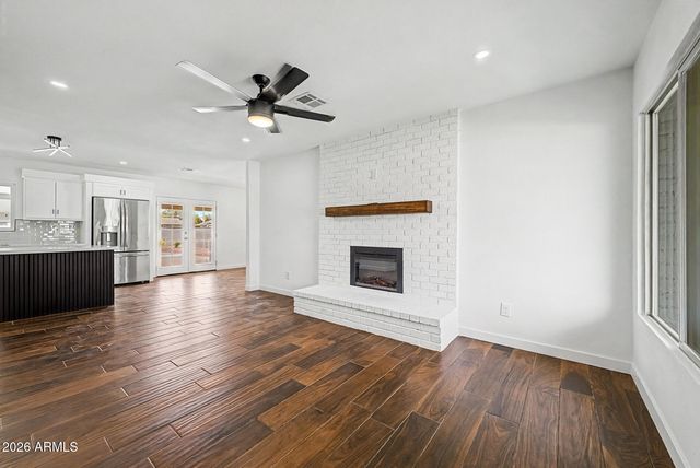 2327 E VICTORY Drive, Tempe, AZ 85288