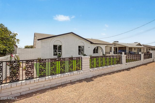 2327 E VICTORY Drive, Tempe, AZ 85288
