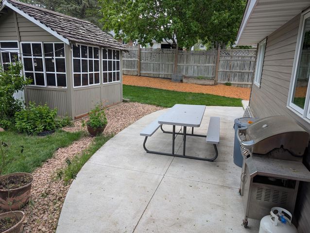 15200 Lead Street, Burnsville, MN 55306