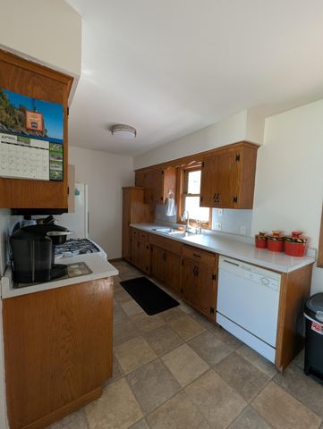 15200 Lead Street, Burnsville, MN 55306