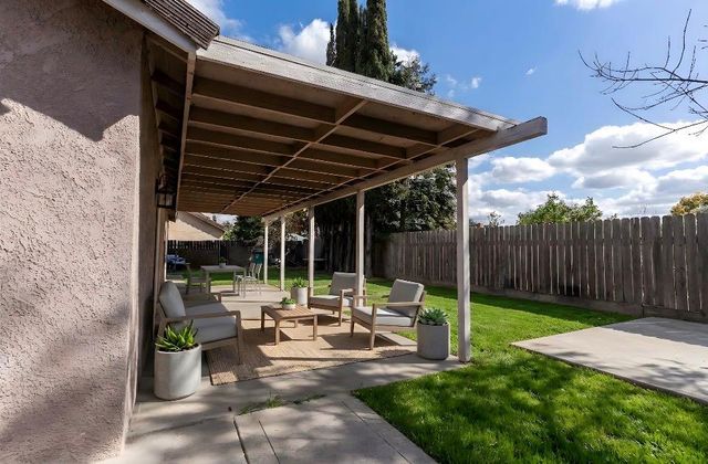 2019 Oak Street, Selma, CA 93662