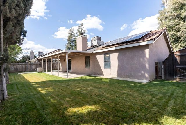 2019 Oak Street, Selma, CA 93662