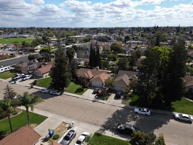 2019 Oak Street, Selma, CA 93662