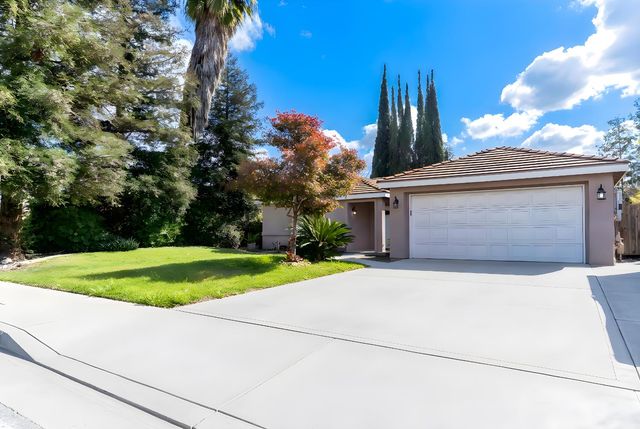 2019 Oak Street, Selma, CA 93662