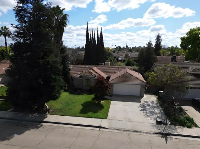 2019 Oak Street, Selma, CA 93662