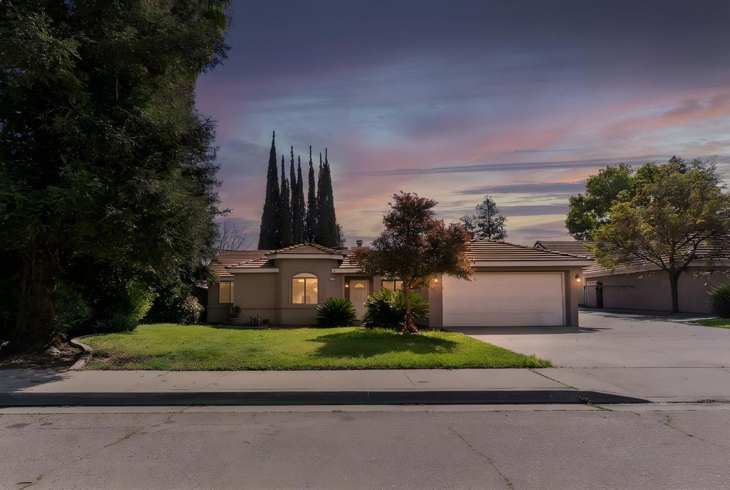 2019 Oak Street, Selma, CA 93662