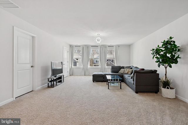 3 WESTMONT DR, Medford, NJ 08055