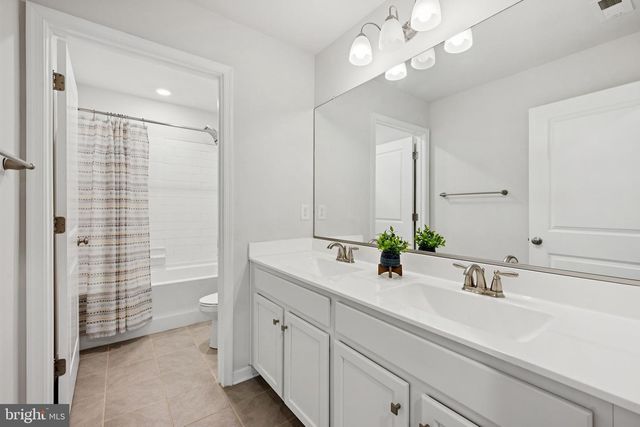 3 WESTMONT DR, Medford, NJ 08055