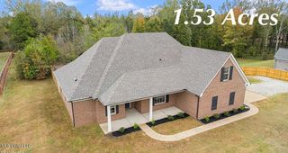 162 E Byhalia Creek Farms Road, Byhalia, MS 38611