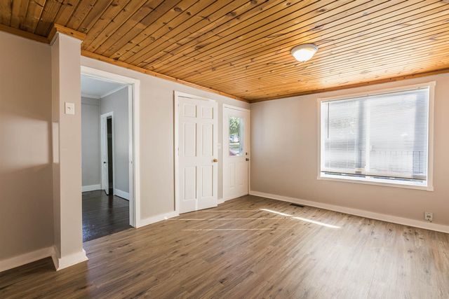 1122 3rd Street, Grand Rapids, MI 49504