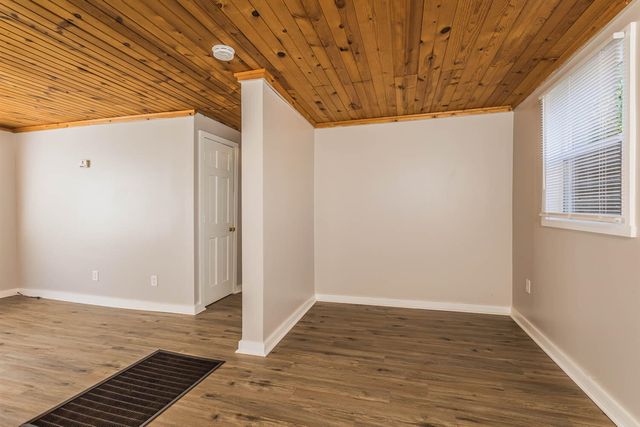1122 3rd Street, Grand Rapids, MI 49504