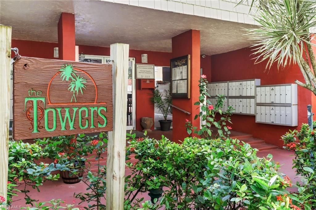2366 E. Mall Dr Apt. 101, FORT MYERS, FL 33901 — photo 2