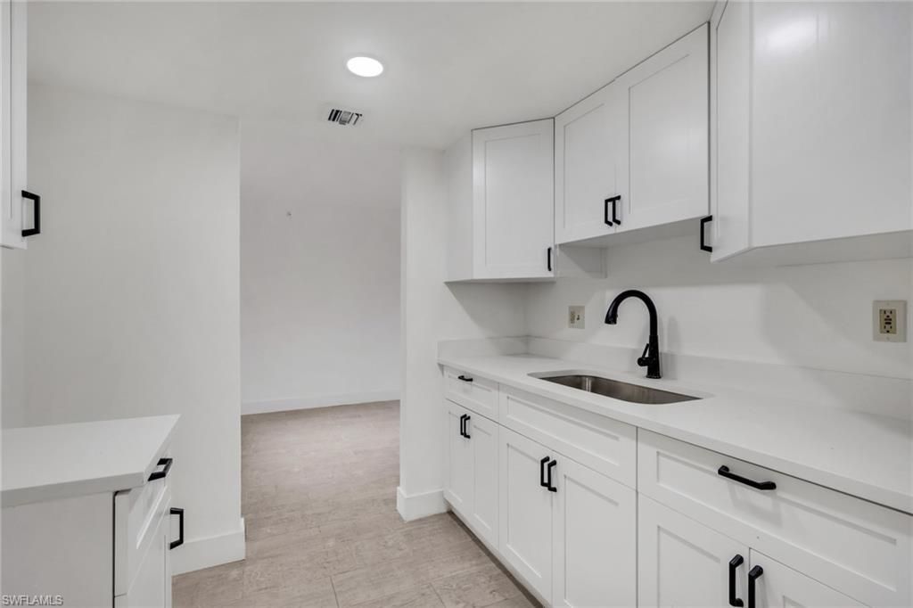 2366 E. Mall Dr Apt. 101, FORT MYERS, FL 33901 — photo 5