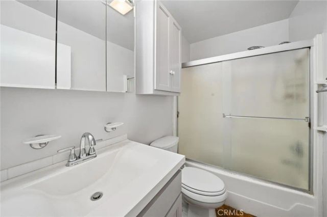 25333 Via Dona Christa, Valencia, CA 91355