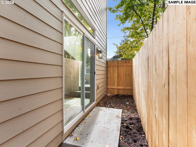 6909 N Bank St, Portland, OR 97203