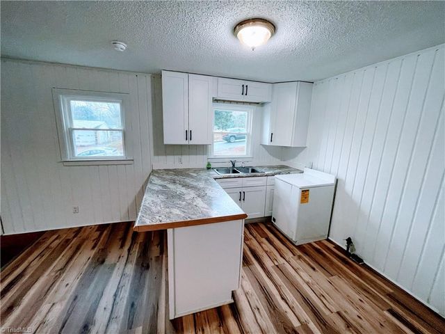 1621 E 23rd Street, Winston-salem, NC 27105