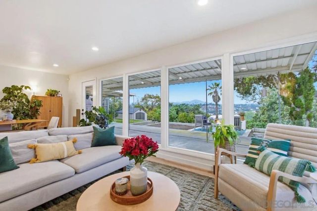 6354 Celia Vista, San Diego, CA 92115