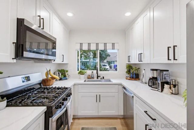 6354 Celia Vista, San Diego, CA 92115