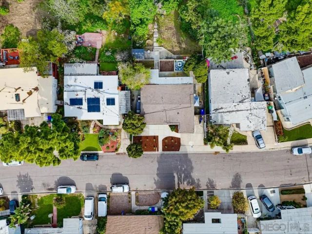 6354 Celia Vista, San Diego, CA 92115