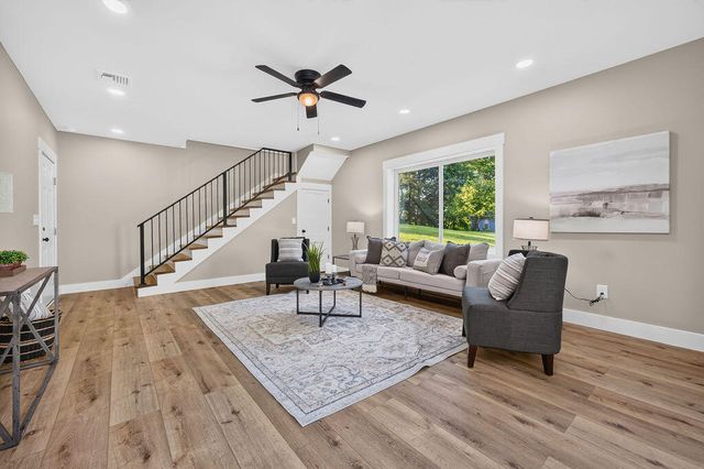 2320 Collins Lane, Soddy Daisy, TN 37379