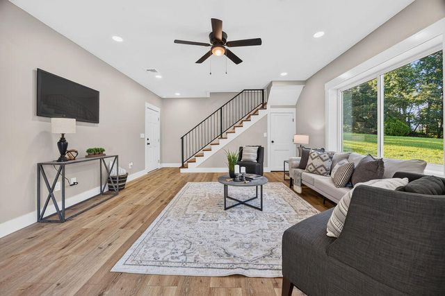 2320 Collins Lane, Soddy Daisy, TN 37379