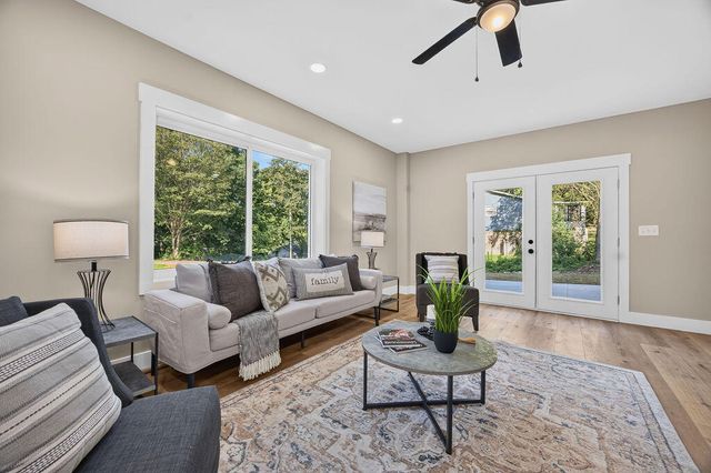 2320 Collins Lane, Soddy Daisy, TN 37379