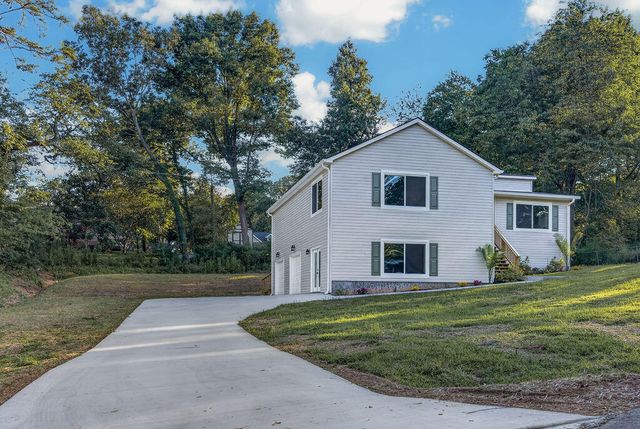 2320 Collins Lane, Soddy Daisy, TN 37379