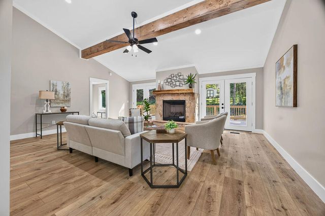 2320 Collins Lane, Soddy Daisy, TN 37379