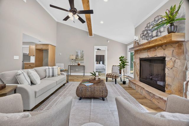 2320 Collins Lane, Soddy Daisy, TN 37379