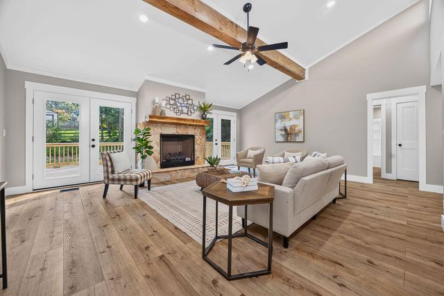 2320 Collins Lane, Soddy Daisy, TN 37379