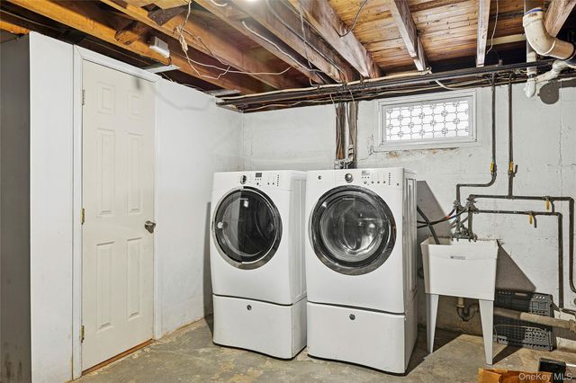 136 3rd Street, New Hyde Park, NY 11040