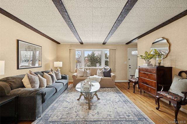 136 3rd Street, New Hyde Park, NY 11040