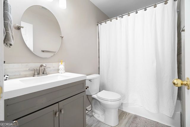 1028 Deer Hollow Drive, Woodstock, GA 30189