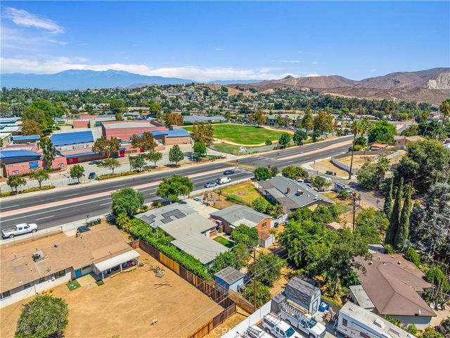 7609 El Cerrito Rd, Corona, CA 92881