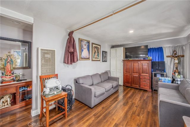 7609 El Cerrito Rd, Corona, CA 92881