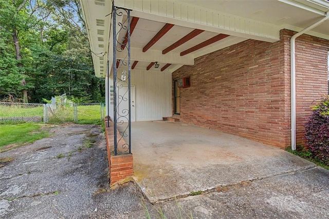 134 Larose Circle SE, Marietta, GA 30060