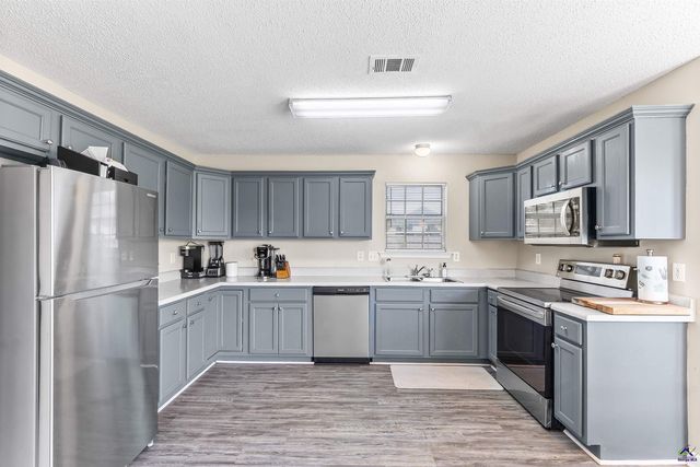 104 Windmill Court, Warner Robins, GA 31088