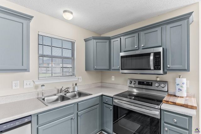 104 Windmill Court, Warner Robins, GA 31088